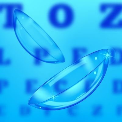 Brillen und Kontaktlinsen korrigieren Weitsichtigkeit